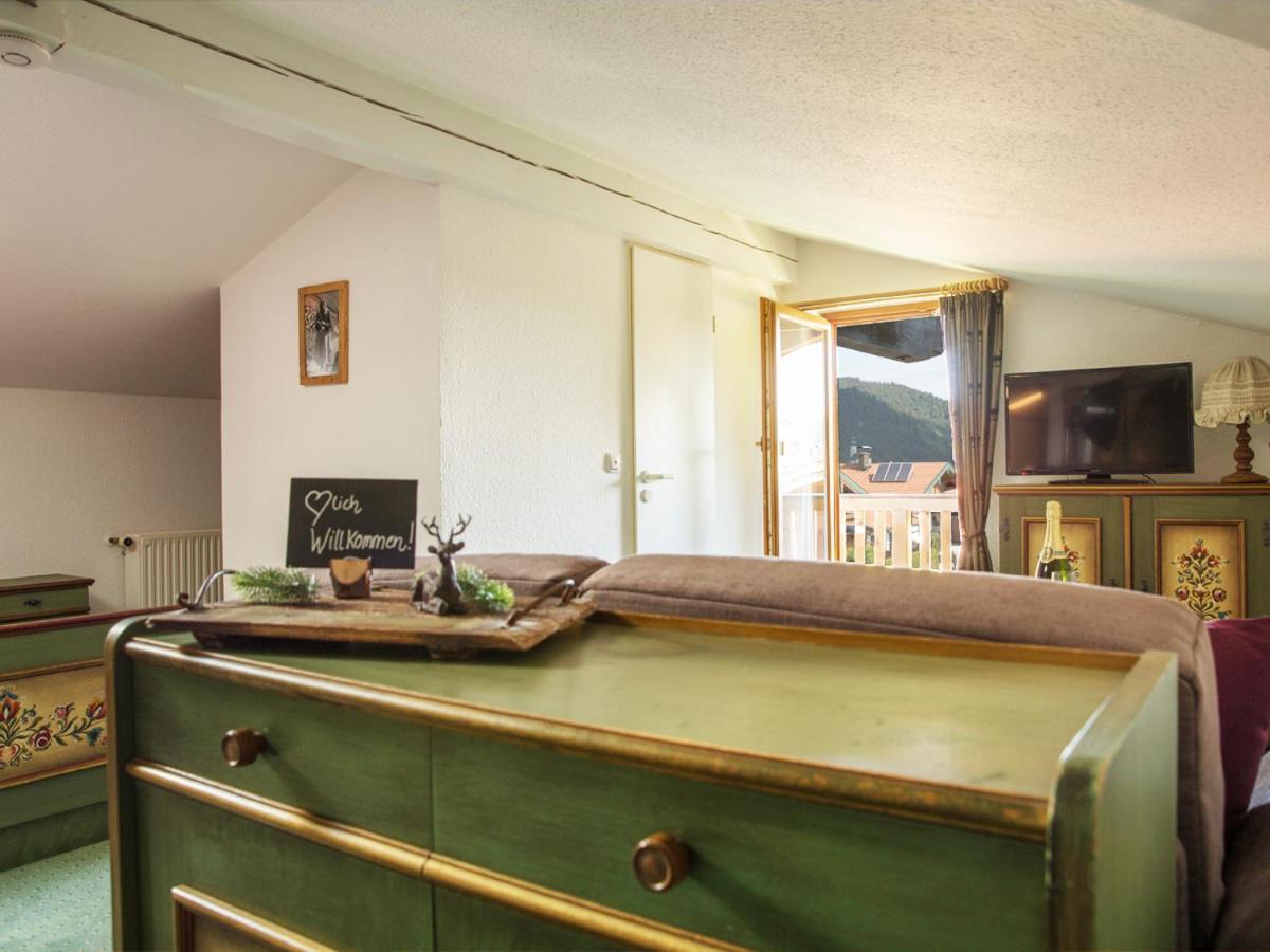 Haus Jaeger Ferienwohnungen Mit Indoor-Pool Inkl. Chiemgaukarte Руполдинг Екстериор снимка